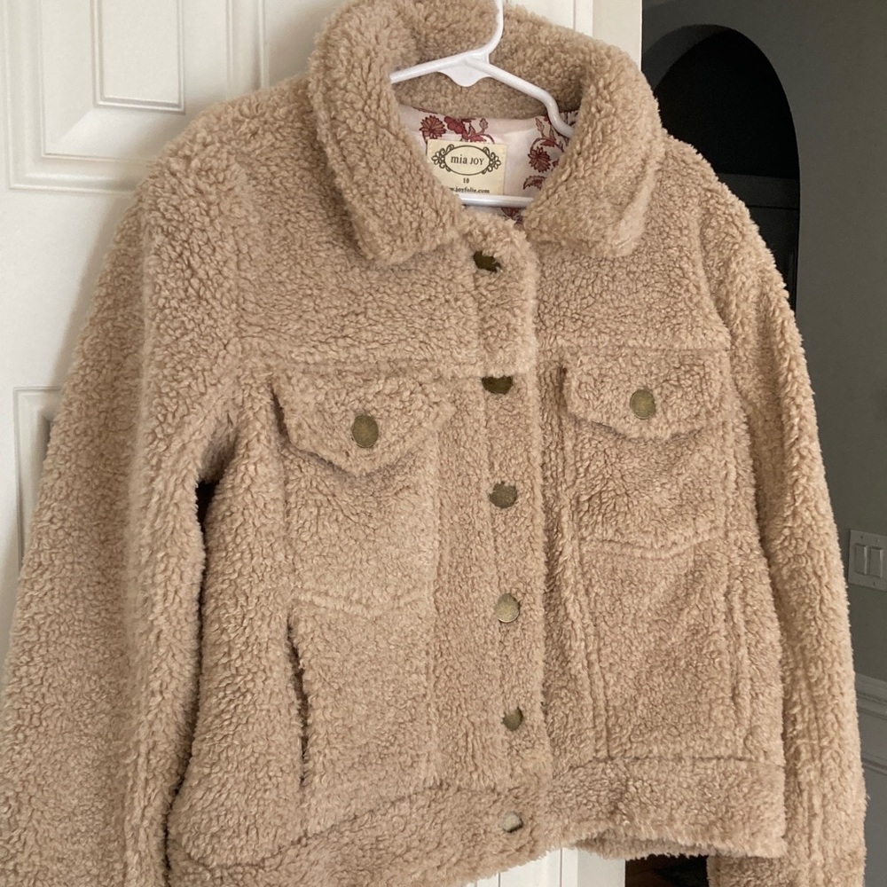 New: Joyfolie Mia Joy Aneesa Sherpa Jacket. Size 10